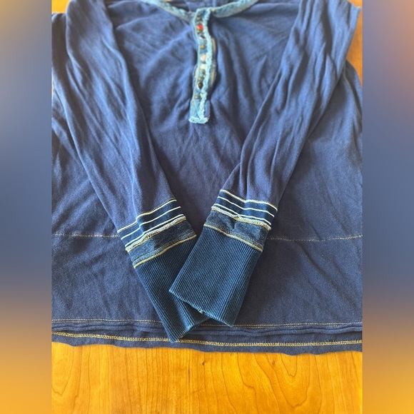 We the Free Women’s Blue Henley XS 100% Cotton - Picture 3 of 9